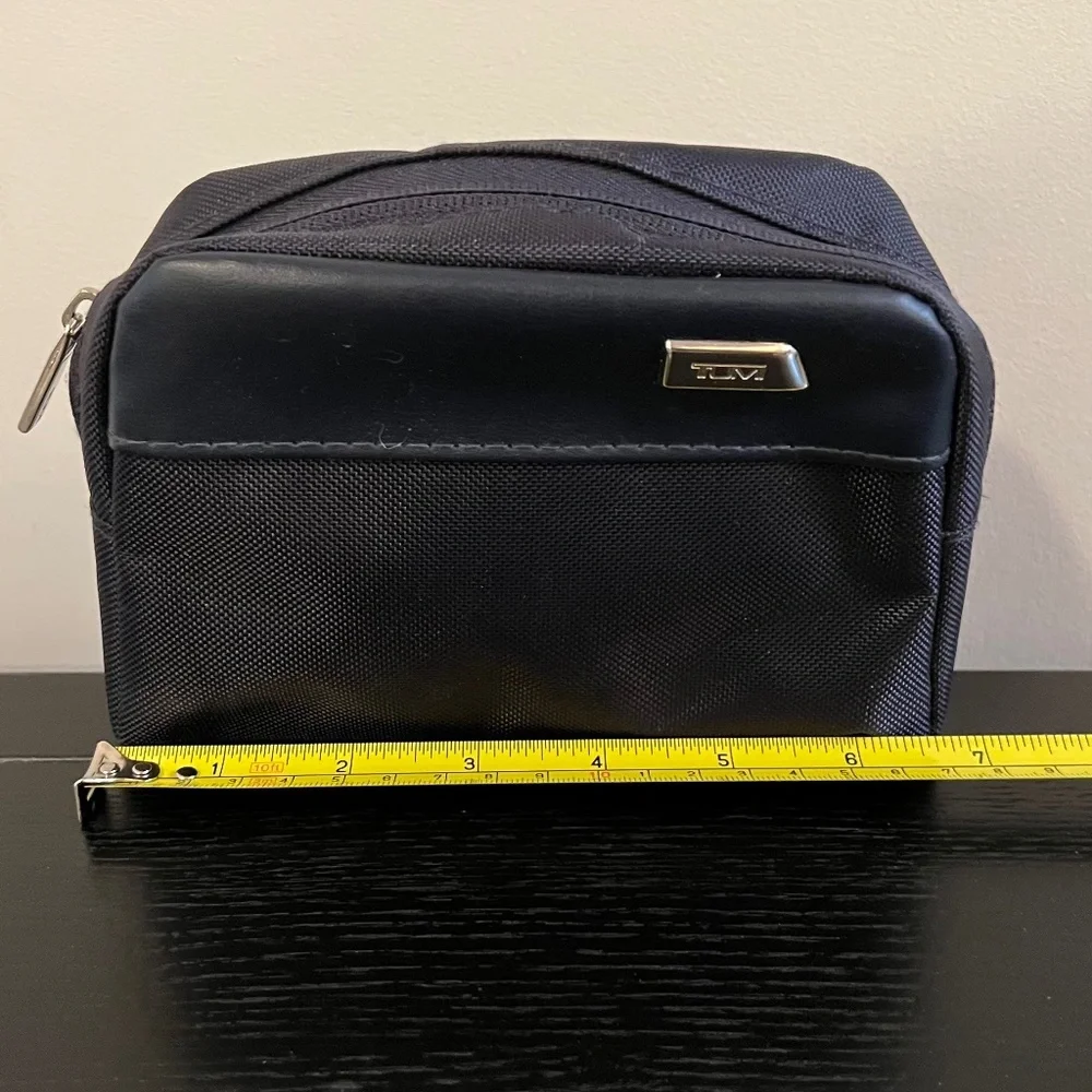 Tumi Delta Travel Amenity Bag - Cosmetic Bag - Travel Accessory - Black